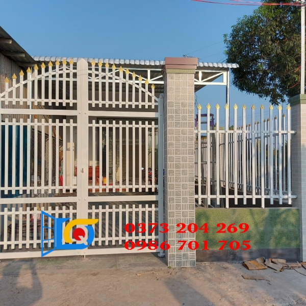 CỬA CỔNG RÀO CAI LẬY